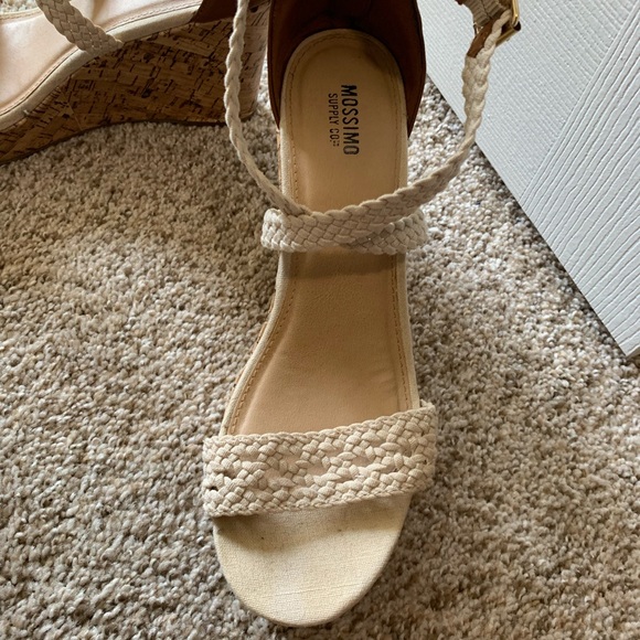 Mossimo White Braided Ankle Strap Sandals in a size 8 - Picture 2 of 5